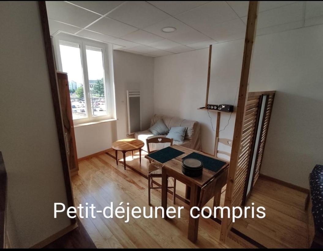 Studio Sympa Avec Petit Dejeuner Entre Canal Et Loire رْوان المظهر الخارجي الصورة